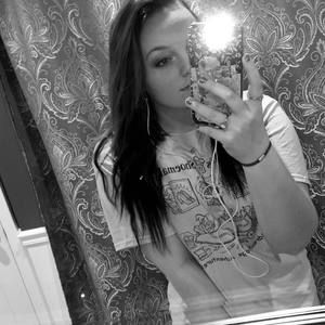 Meet your Posher, Madalyn